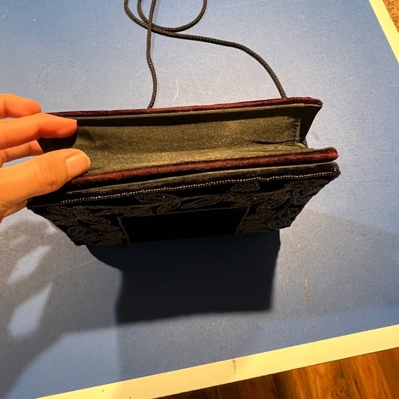 Indeed Beaded Small Clutch Strap Purse Black  Maroon Velour - Picture 5 of 8